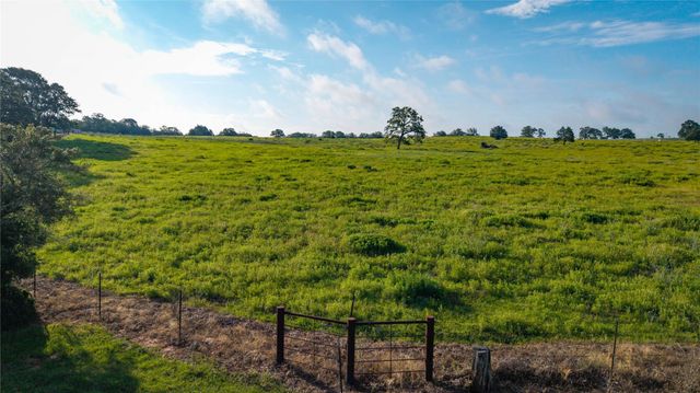 000 Hofferek RD, Rosanky, TX 78953