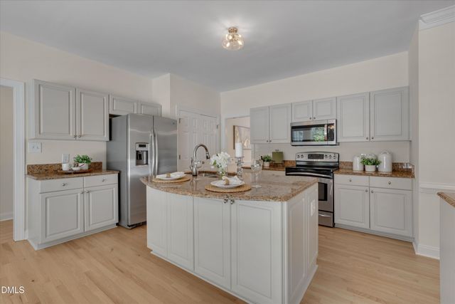 209 Connors Circle, Cary, NC 27511