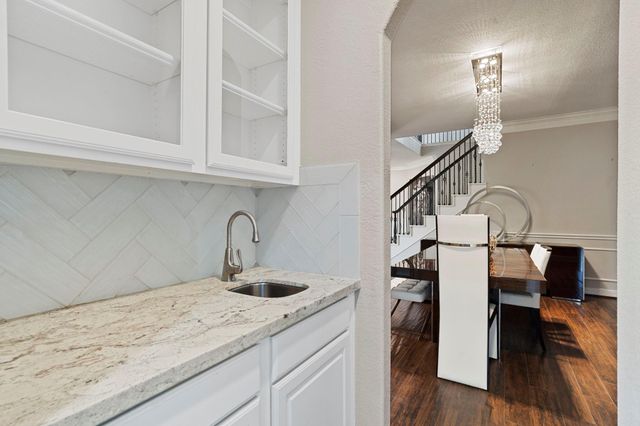 4502 Creek Point Lane, Missouri City, TX 77459