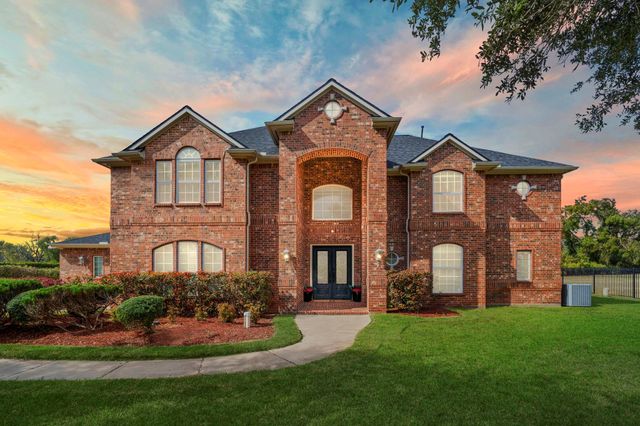 4502 Creek Point Lane, Missouri City, TX 77459