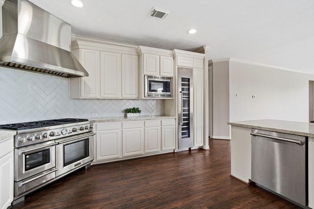 4502 Creek Point Lane, Missouri City, TX 77459