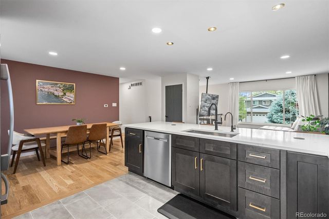 2137 S Xenon Street, Lakewood, CO 80228