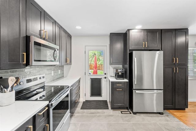 2137 S Xenon Street, Lakewood, CO 80228