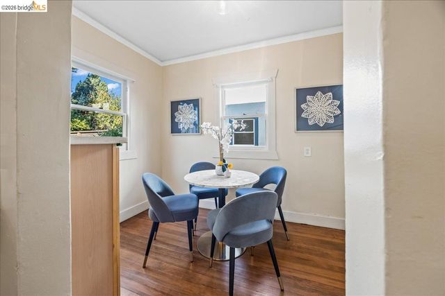 5340 Walnut St, Oakland, CA 94619
