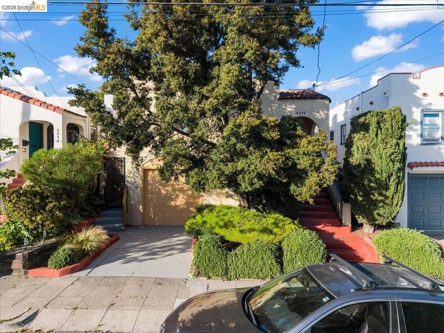 5340 Walnut St, Oakland, CA 94619