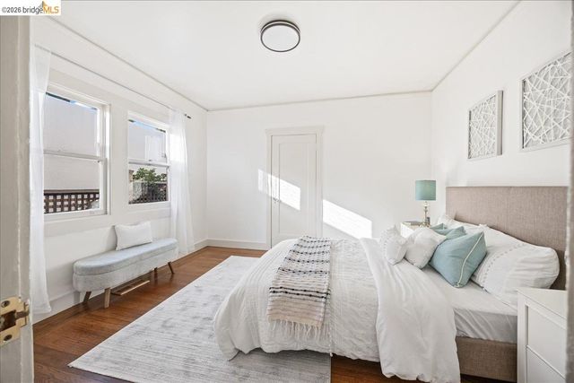 5340 Walnut St, Oakland, CA 94619