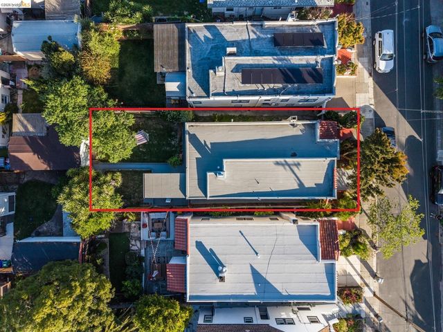 5340 Walnut St, Oakland, CA 94619