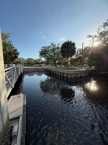 3733 6TH STREET S, St Petersburg, FL 33705