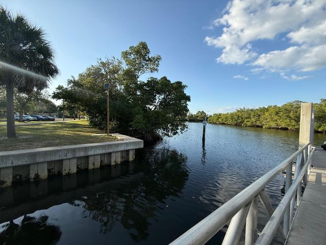 3733 6TH STREET S, St Petersburg, FL 33705