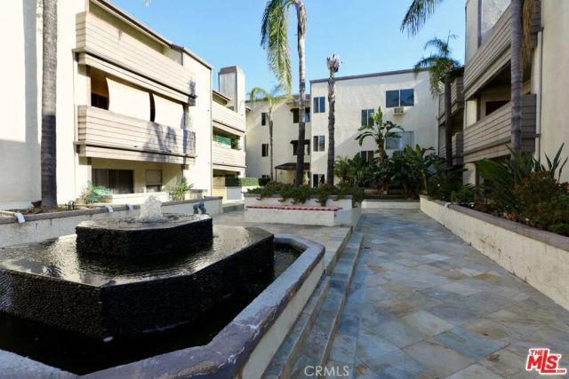 20253 Keswick 211, Winnetka, CA 91306