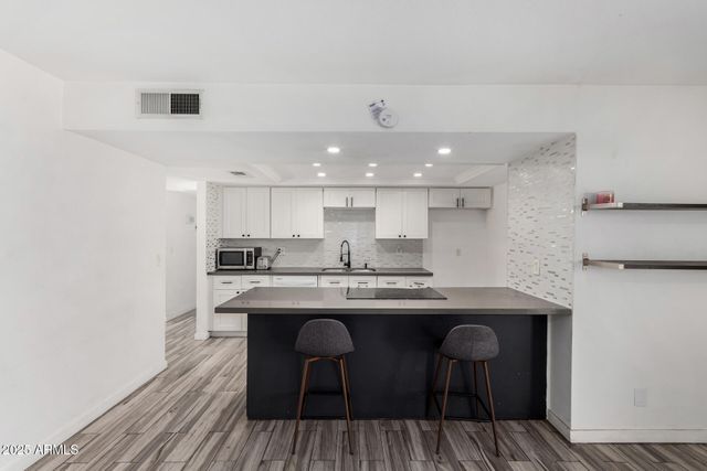 682 W GAIL Drive, Chandler, AZ 85225