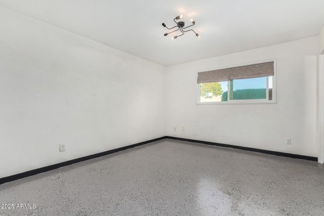 682 W GAIL Drive, Chandler, AZ 85225