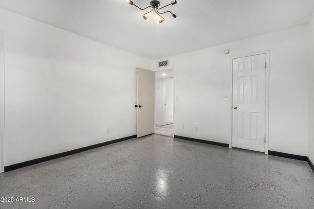 682 W GAIL Drive, Chandler, AZ 85225