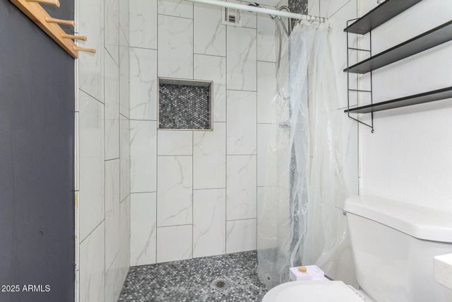 682 W GAIL Drive, Chandler, AZ 85225