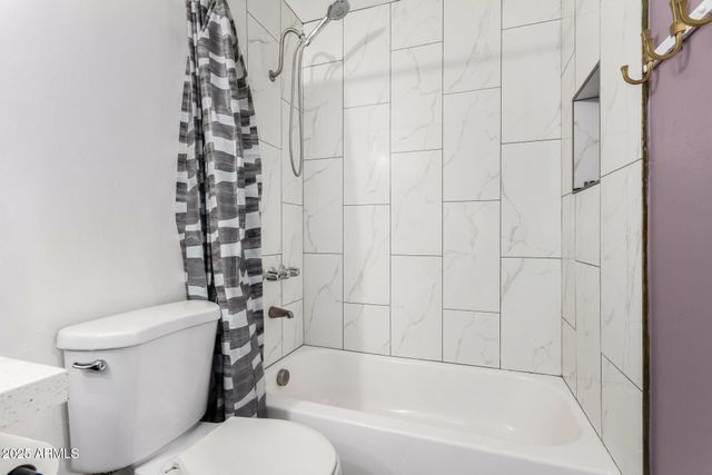 682 W GAIL Drive, Chandler, AZ 85225