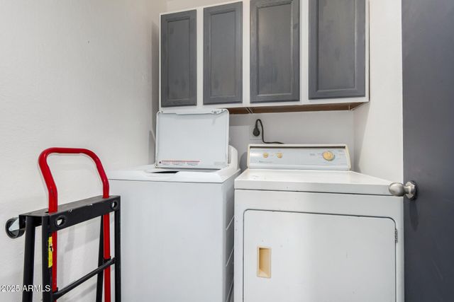 682 W GAIL Drive, Chandler, AZ 85225