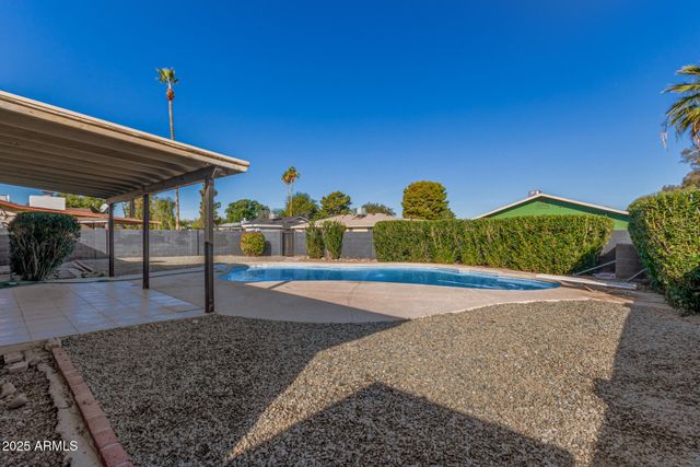 682 W GAIL Drive, Chandler, AZ 85225