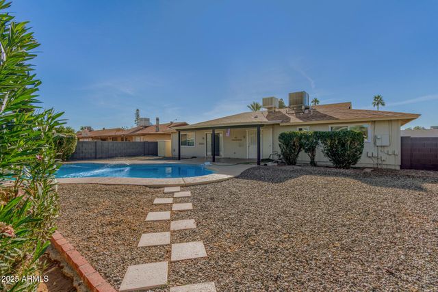 682 W GAIL Drive, Chandler, AZ 85225