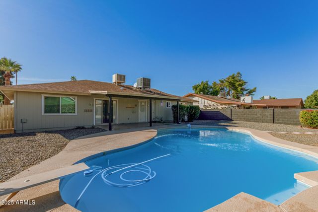 682 W GAIL Drive, Chandler, AZ 85225