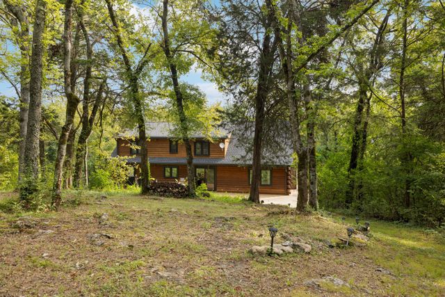 2676 Thompson Station Rd, E, Thompsons Station, TN 37179