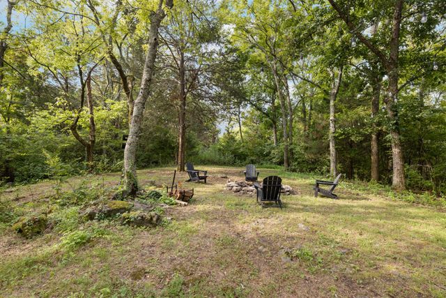 2676 Thompson Station Rd, E, Thompsons Station, TN 37179