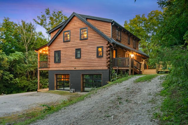 2676 Thompson Station Rd, E, Thompsons Station, TN 37179