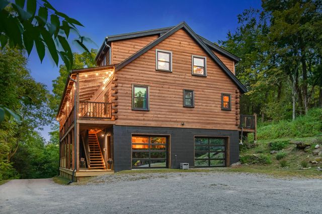 2676 Thompson Station Rd, E, Thompsons Station, TN 37179