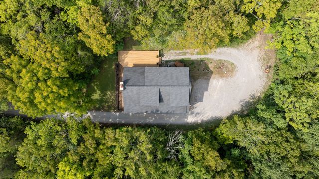 2676 Thompson Station Rd, E, Thompsons Station, TN 37179