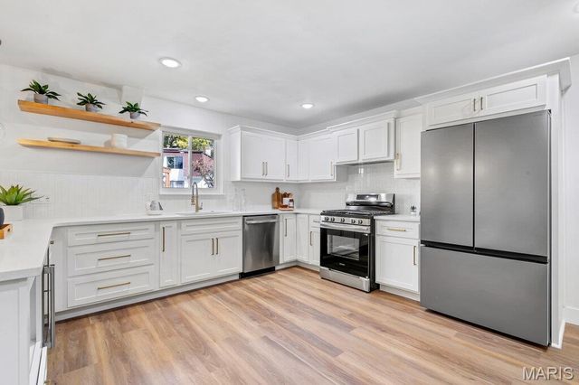 3106 Donnycave Lane, Maryland Heights, MO 63043