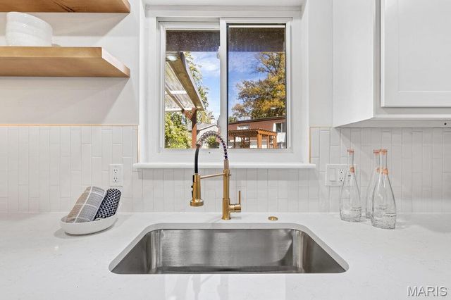 3106 Donnycave Lane, Maryland Heights, MO 63043