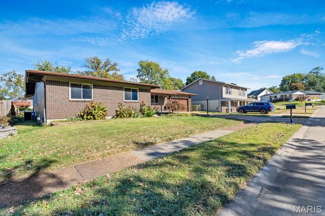 3106 Donnycave Lane, Maryland Heights, MO 63043