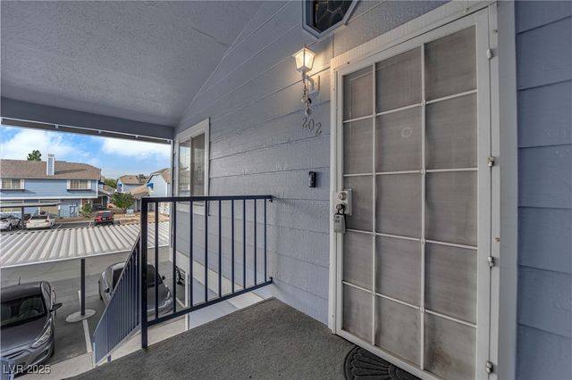 5330 Silvermist Court 202, Las Vegas, NV 89122