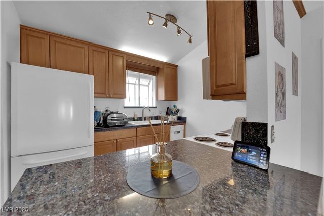 5330 Silvermist Court 202, Las Vegas, NV 89122