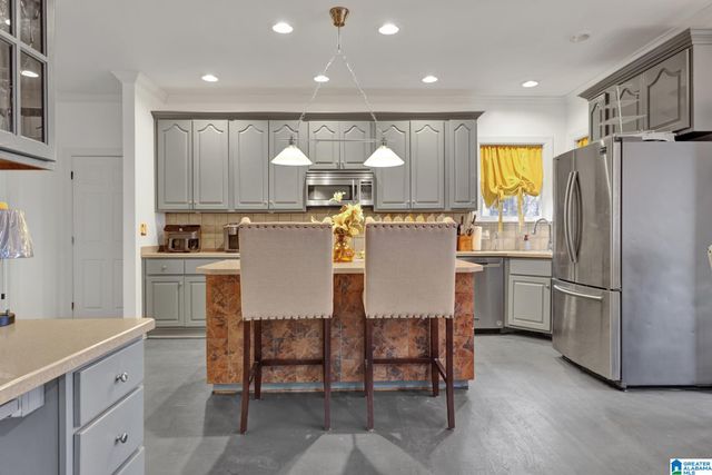 5772 CARRINGTON LAKE PARKWAY, Trussville, AL 35173