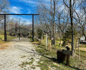 1433 East Warren Avenue, Ozark, MO 65721