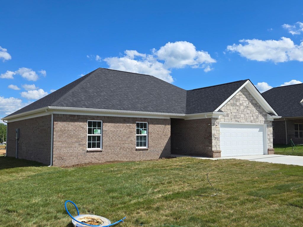 112 Canter Drive, London, KY 40744