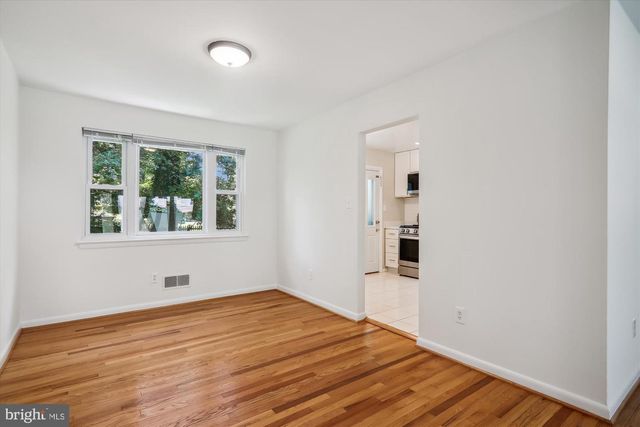 6518 WILMETT RD, Bethesda, MD 20817