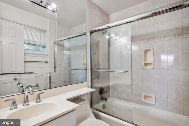 6518 WILMETT RD, Bethesda, MD 20817