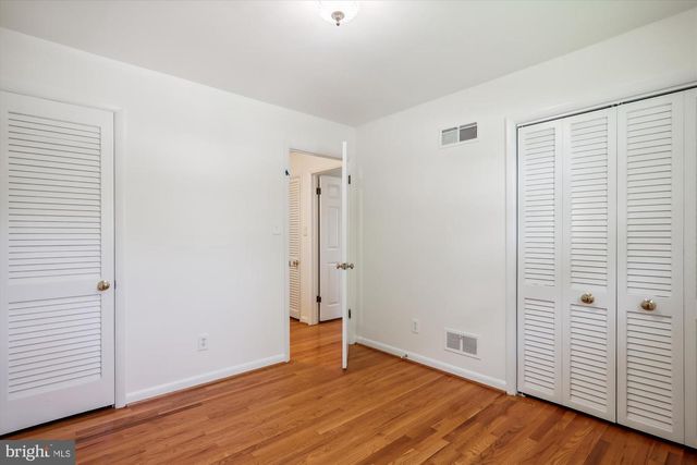 6518 WILMETT RD, Bethesda, MD 20817