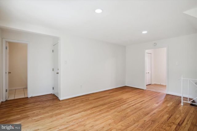 6518 WILMETT RD, Bethesda, MD 20817