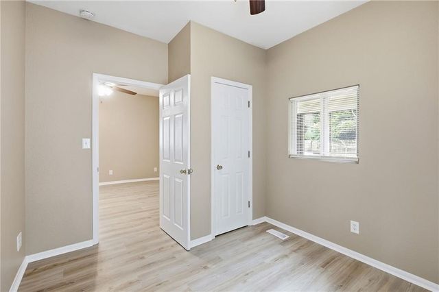2537 Elmwood Avenue, Kansas City, MO 64127