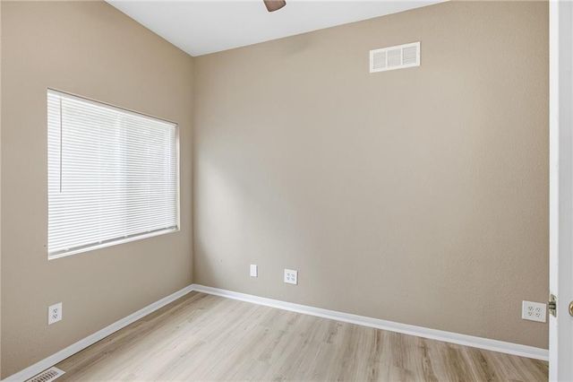 2537 Elmwood Avenue, Kansas City, MO 64127