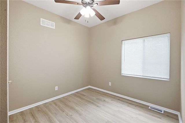 2537 Elmwood Avenue, Kansas City, MO 64127
