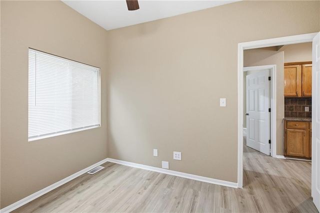 2537 Elmwood Avenue, Kansas City, MO 64127