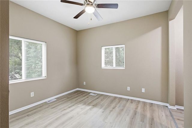 2537 Elmwood Avenue, Kansas City, MO 64127