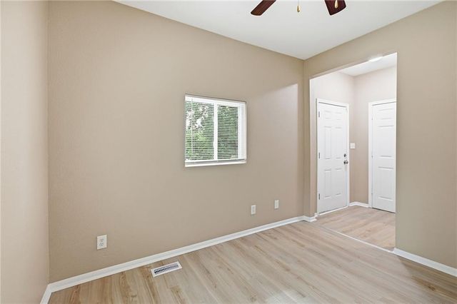 2537 Elmwood Avenue, Kansas City, MO 64127