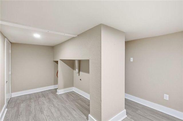 2537 Elmwood Avenue, Kansas City, MO 64127