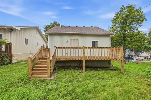 2537 Elmwood Avenue, Kansas City, MO 64127