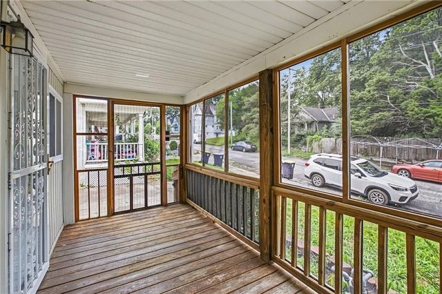 2537 Elmwood Avenue, Kansas City, MO 64127