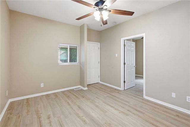 2537 Elmwood Avenue, Kansas City, MO 64127